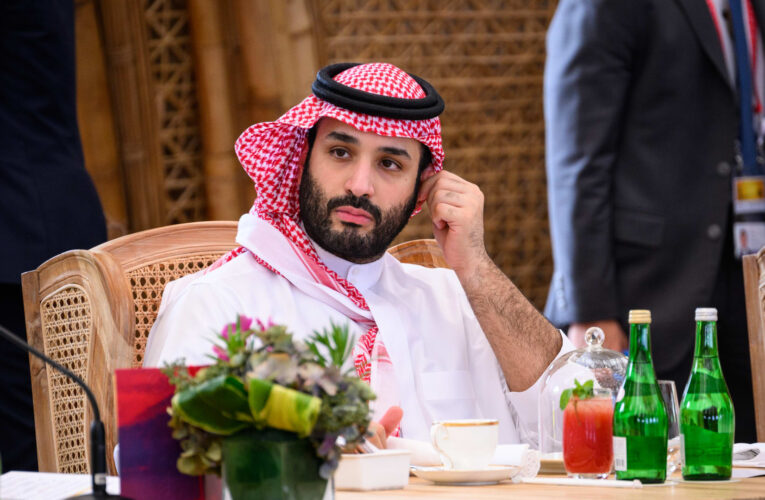 تعليق مدير مكتب محمد بن سلمان على فوز الأهلي باللقب الآسيوي يثير تفاعلاً