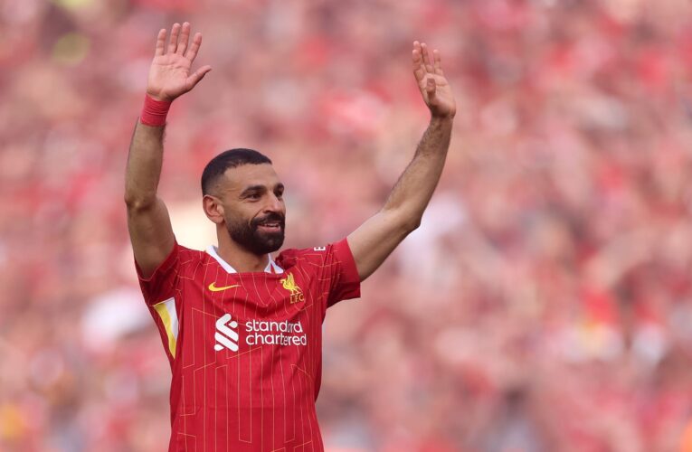 محمد صلاح يفوز بجائزة أفضل لاعب في إنجلترا لعام 2025