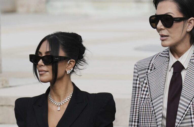 “اعتقدت أن المعتدي سيغتصبني ويقتلني”.. إليك شهادة كيم كارداشيان بقضية السطو على منزلها بباريس