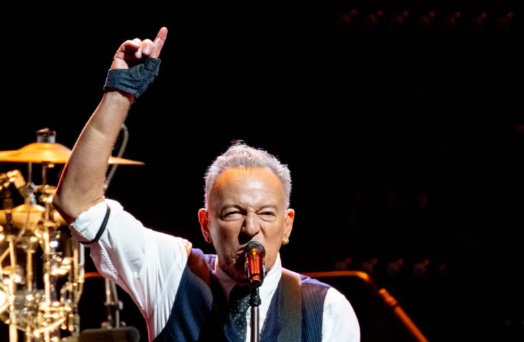 نجم الروك بروس سبرينغستين يصف ترامب بأنه “غير لائق” و”غير كفؤ”