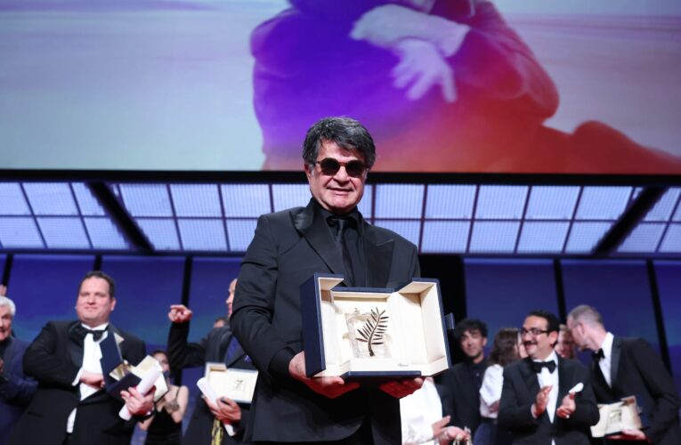 المخرج الإيراني جعفر بناهي يفوز بـ”السعفة الذهبية” في الدورة الـ 78 من مهرجان كان السينمائي