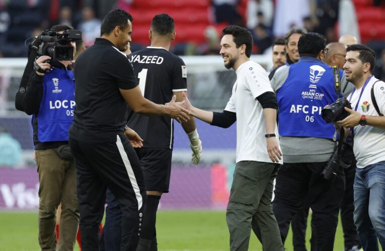 فيديو احتفال الأمير الحسين مع لاعبي الأردن بالتأهل لكأس العالم يشعل تفاعلاً