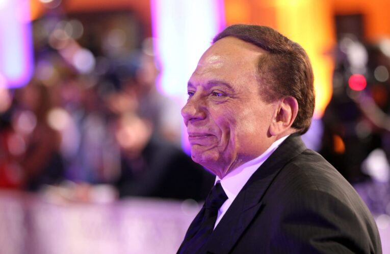 “ربنّا يسعد بيك مصر”.. تركي آل الشيخ يكشف ما دار بينه وبين عادل إمام