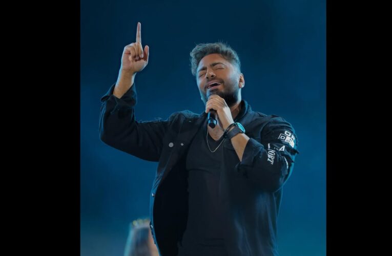 تامر حسني مُعلقًا على حريق سنترال رمسيس: “فيلم ريستارت يتحقق”