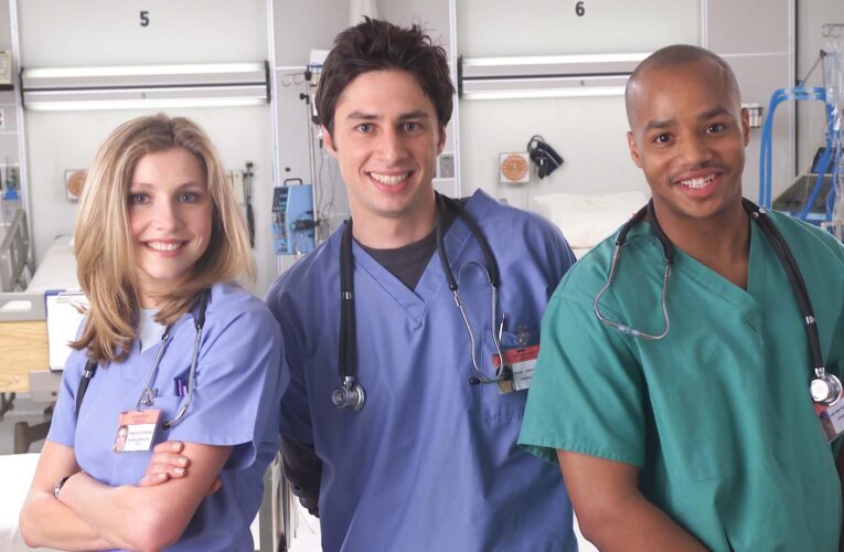 مسلسل “Scrubs” يعود بنجومه الأصليين