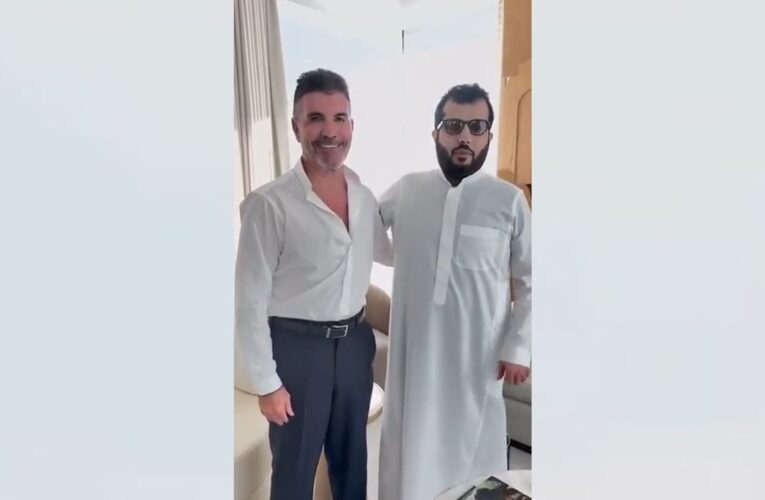 “لعبتنا الترفيه”.. تركي آل الشيخ يعلق على لقاء مع سيمون كاول