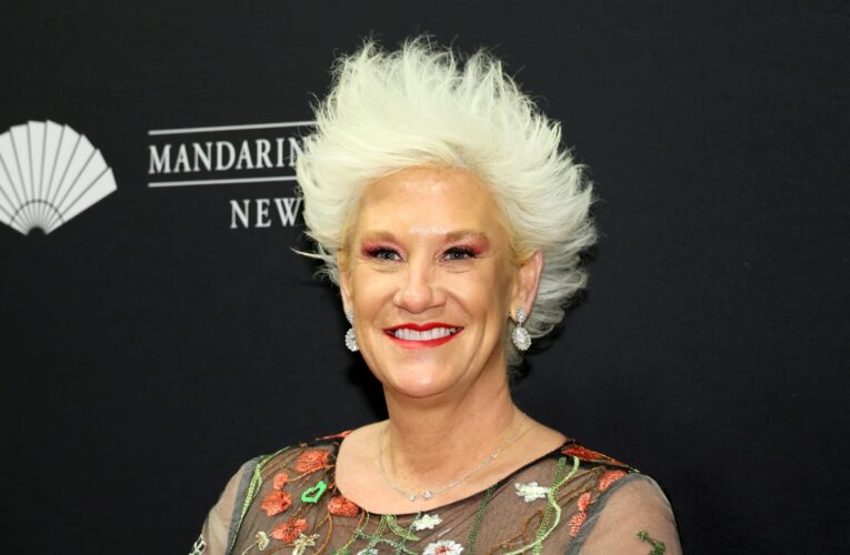 الطبيب الشرعي: آن بوريل توفيت منتحرة