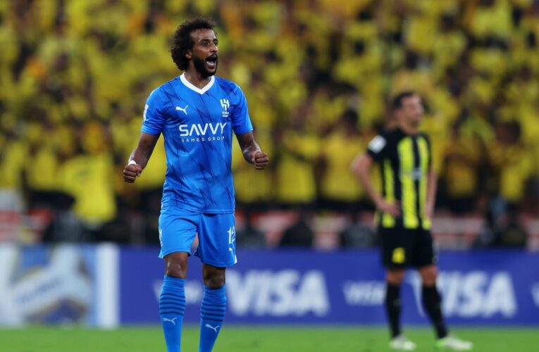 السعودية.. ياسر الشهراني يرحل عن الهلال ويعود إلى ناديه السابق