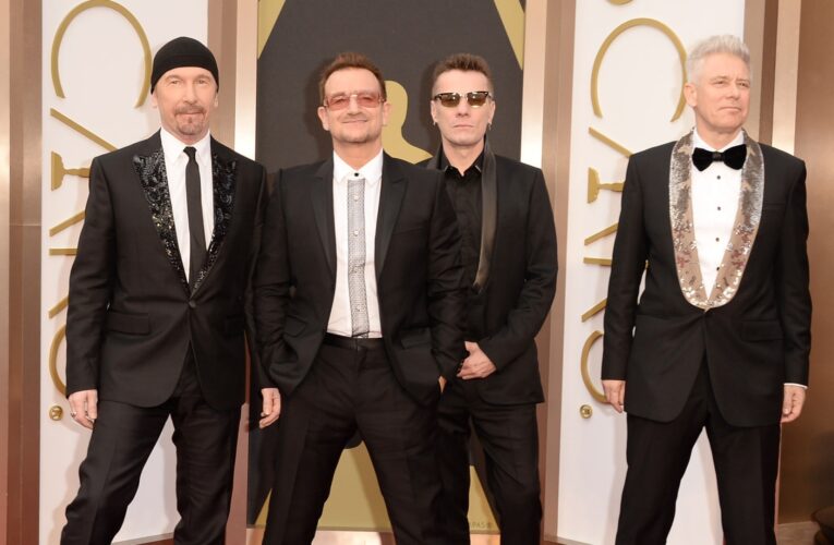 أعضاء فرقة “U2” عن غزة: “اختبارٌ لإنسانيتنا المشتركة”