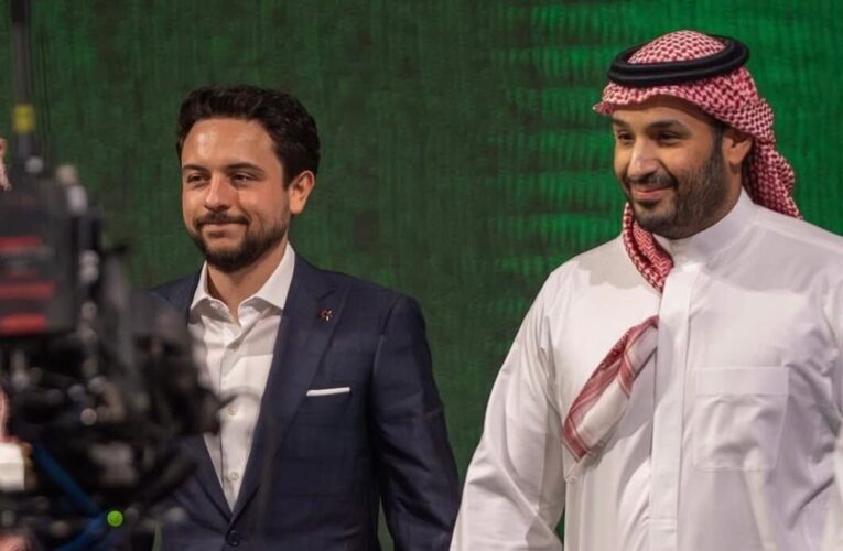 حضور محمد بن سلمان وولي عهد الأردن لحفل ختام كأس العالم للرياضات الإلكترونية يثير تفاعلاً
