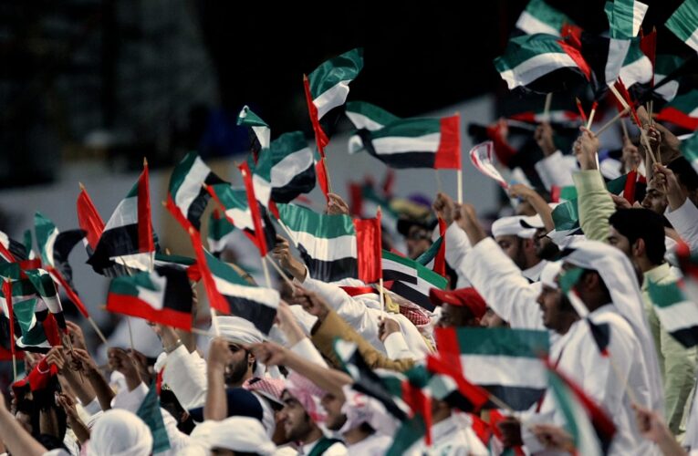 “5 دراهم مقابل كل هدف”.. لاعب إماراتي يثير تفاعلا بالكشف عن هدية من والدته