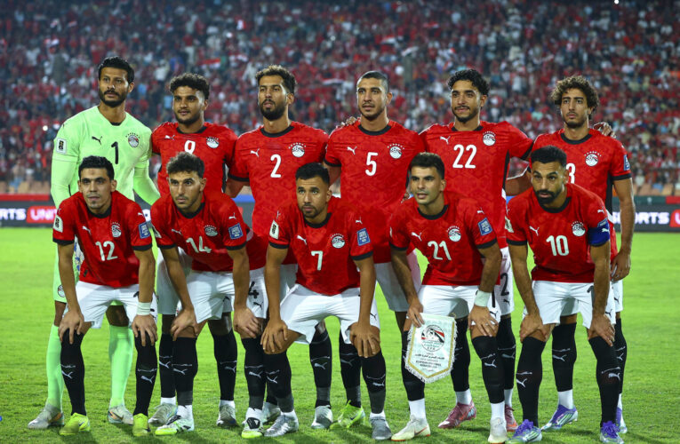 بكلمة واحدة.. نجيب ساويرس يرد على سؤال بشأن رضاه عن منتخب مصر