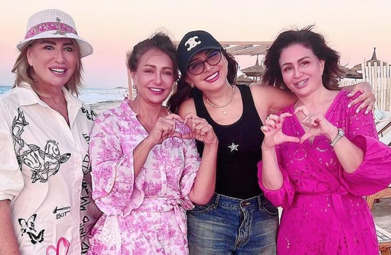 إلهام شاهين وليلى علوي وإيناس الدغيدي يحتفين بعودة أنغام