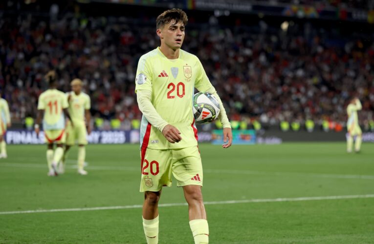 هدف بيدري في مباراة إسبانيا وتركيا يشعل تفاعلاً