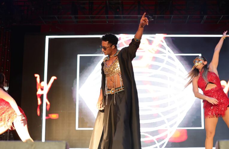 ” يلا نعرفهم قوتنا”.. محمد رمضان يعلن عن حفل له في أحد أشهر مسارح نيويورك