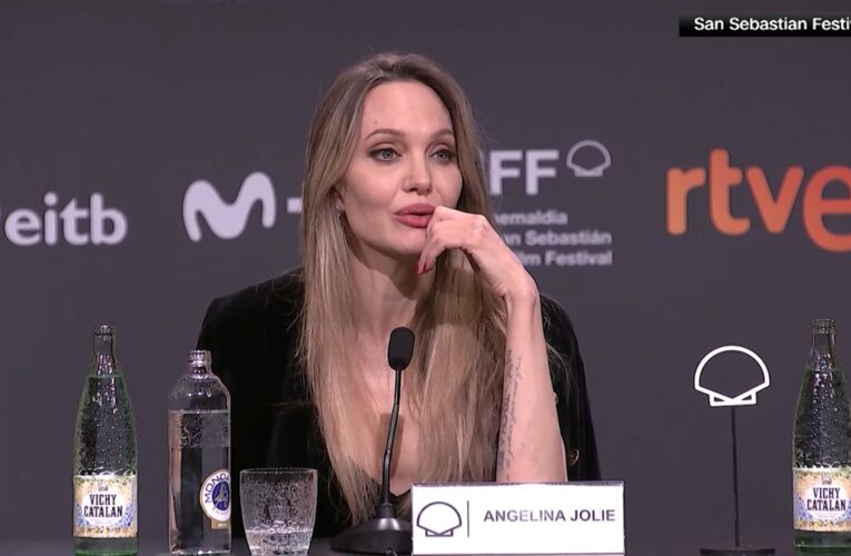 “أحبها لكنني لا أتعرف عليها حاليا”.. شاهد ما قالته أنجلينا جولي عن أمريكا أمام الصحفيين