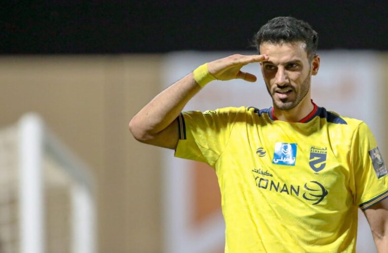 تفاعل على تصرف قام به عمر السومة تجاه جماهير الأهلي بعد خسارة الحزم