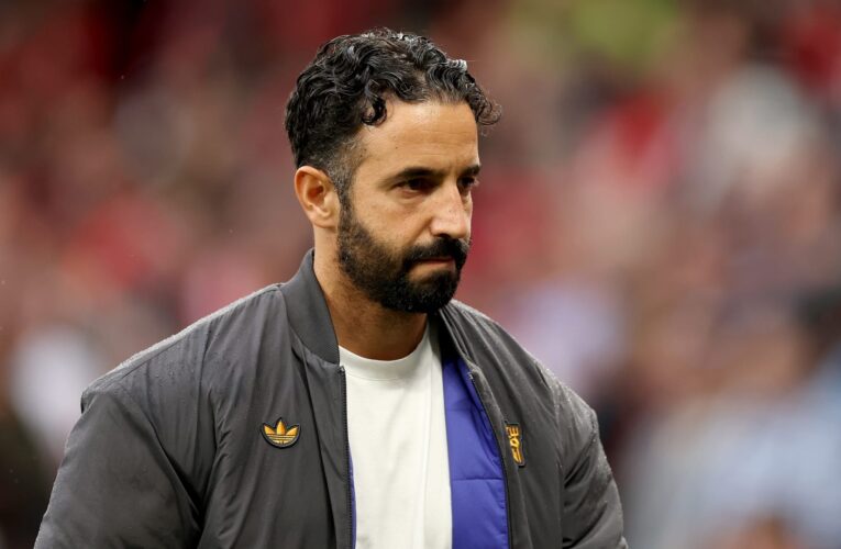 بعد تلقي هزيمة جديدة.. هل يخشى مدرب مانشستر يونايتد الإقالة؟