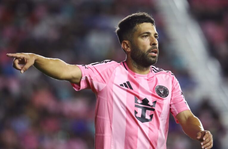 جوردي ألبا يعتزل كرة القدم في هذا الموعد.. ما أبرز إنجازاته؟