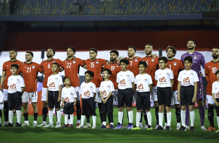 كيف علق نجيب ساويرس وعلاء مبارك على تأهل منتخب مصر إلى مونديال 2026؟