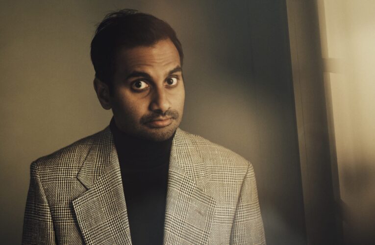 عزيز أنصاري يدافع عن مشاركته بمهرجان “الرياض الكوميديا”