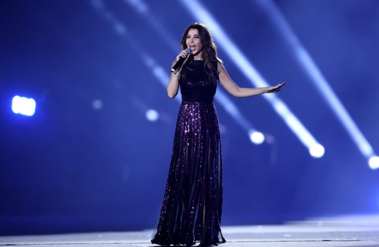 “رقصا معا”.. نجيب ساويرس يعلق على حضور نانسي عجرم مهرجان الجونة