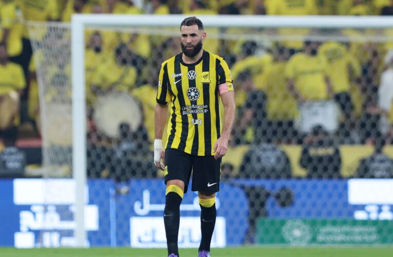 هذا ما طلبه بنزيما من زملائه بعد خسارة الاتحاد أمام الهلال