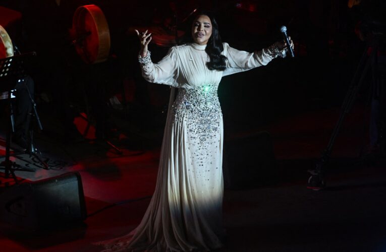 “طاعة الزوج عبادة”.. فنانة خليجية تشعل جدلا بتعليق