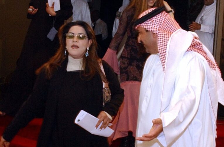 الإمارات.. جدل حكم “طاعة الزوج” ورضى الله وما قاله النبي محمد بتدوينة الفنانة أحلام مستمر