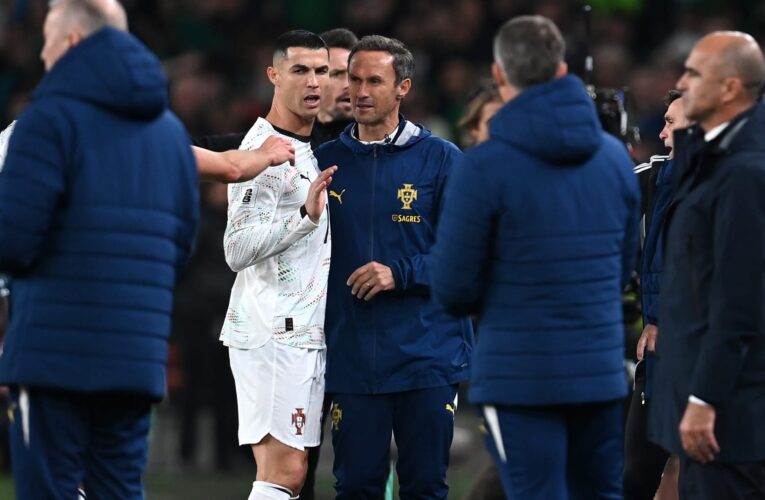 هل يُغيّب الطرد رونالدو عن مباراتين في كأس العالم؟ هذا ما ينص عليه قانون الفيفا