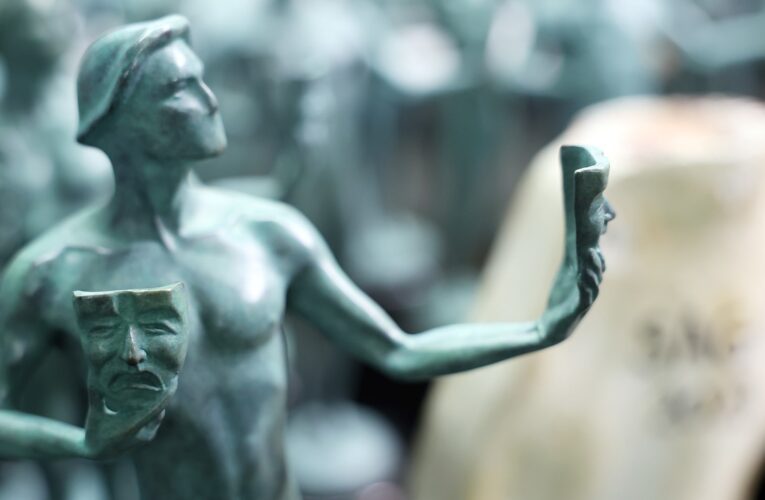 “الممثل”.. جوائز نقابة ممثلي الشاشة SAG تُطلق اسمًا جديدًا وأكثر بساطة