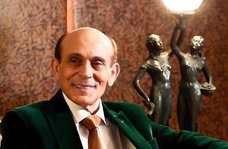 بعد تعافيه.. محمد صبحي ينفي في بث مباشر علاجه على نفقة الدولة