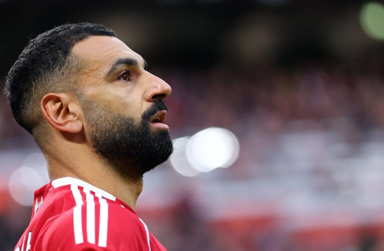 “لا يتحدث إلا عندما يتألق أو يريد تجديد عقده”.. لاعب ليفربول السابق جيمي كاراغر يهاجم محمد صلاح