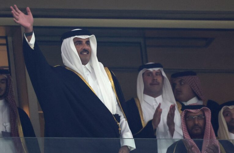 أول تعليق من أمير قطر بعد خسارة بلاده من المنتخب الفلسطيني في كأس العرب
