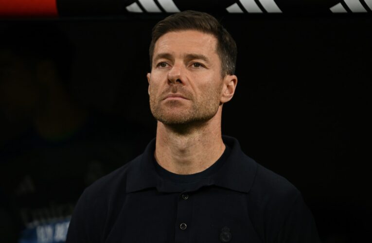 ماذا دار بين ألونسو وبيريز بعد سوء نتائج ريال مدريد مؤخرًا؟