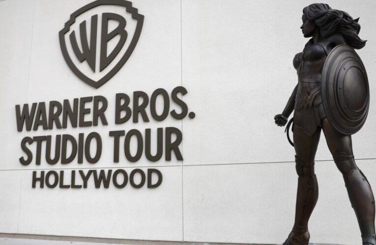 “نتفليكس” تعلن التوصل إلى اتفاق لشراء “وارنر براذرز” وHBO