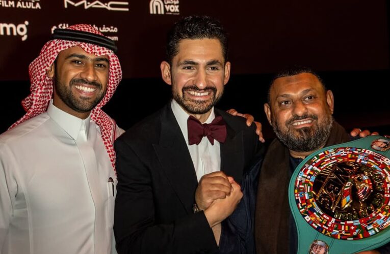 في جدة.. نسيم حميد في صورة قد تعني الكثير لعشاق أحد أبرز أبطال الملاكمة