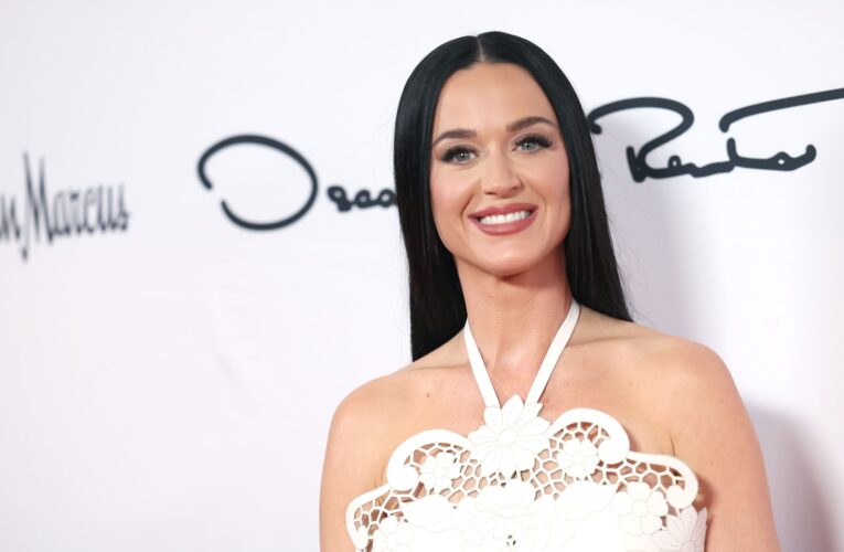 رئيس وزراء كندا السابق وكاتي بيري يؤكدان علاقتهما رسميا على إنستغرام