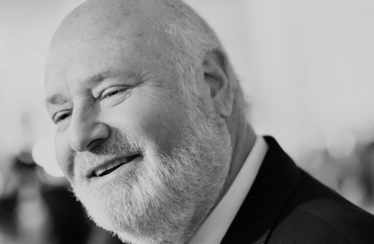 ترامب يُصرّ على انتقاده للراحل روب راينر واصفًا إياه بـ”الشخص المختل”