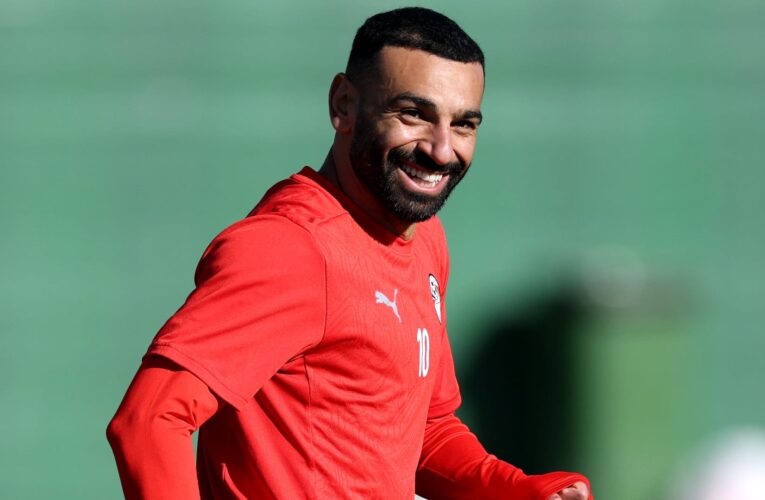 بصورة لابنتيه مكة وكيان.. محمد صلاح يحتفل بالكريسماس