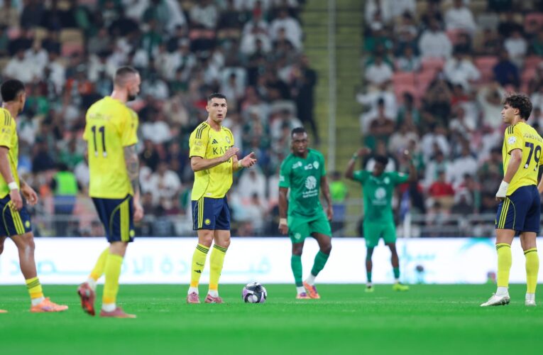 جواو فيليكس تلقى صفعة على وجهه.. مشاجرة بين لاعبي النصر والأهلي