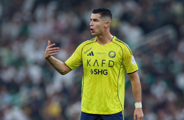 هذا ما فعله رونالدو بعد خسارة النصر من الأهلي في الدوري السعودي