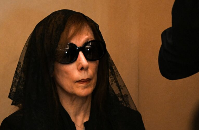 فيروز تودع ابنها الثاني هلي بعد أشهر على وفاة زياد الرحباني