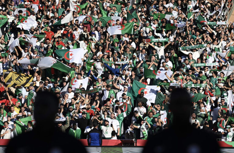 ماذا طلب منتخب الجزائر من جمهوره بعد خروجه من كأس إفريقيا؟