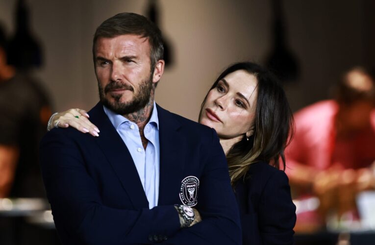 علاقة عائلة بيكهام مع ابنهم بروكلين تطلق نقاشا حادا على مواقع التواصل