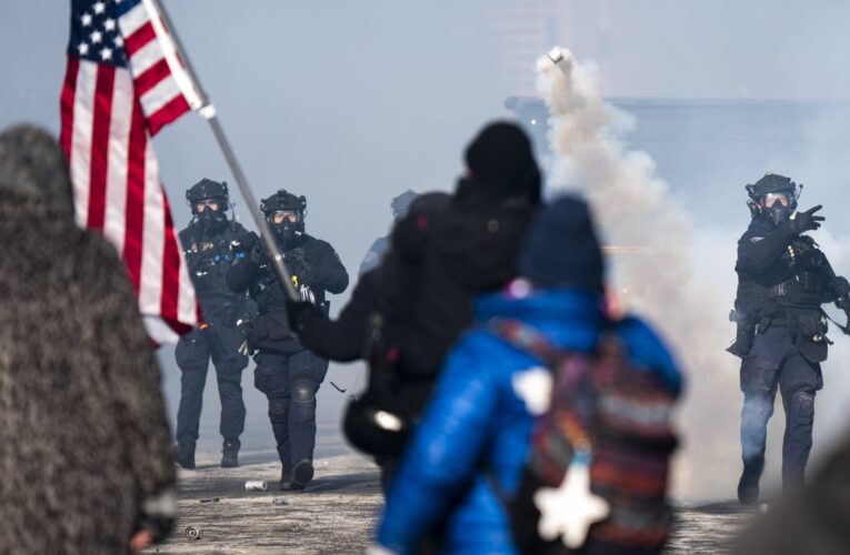 بعد مقتل أليكس بريتي.. نجوم هوليوود “يكسرون الصمت” تجاه حوادث إطلاق النار في مينيابوليس