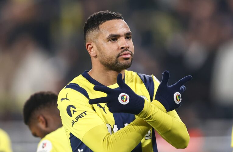 السعودية.. اتحاد جدة يتعاقد مع يوسف النصيري ويعلن رحيل هذا اللاعب