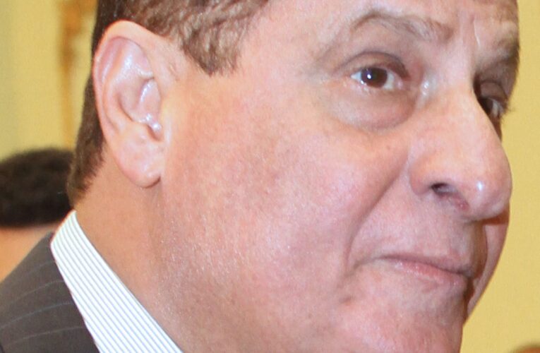 بعد منع ظهوره الإعلامي.. هاني مهنّا “ألتمس منكم العذر”