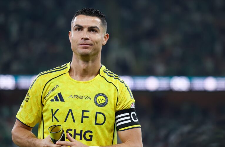 هذا ما فعلته جماهير النصر تجاه رونالدو بعد غيابه عن مباراة الاتحاد