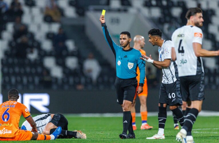 الدوري السعودي.. تعليق “ساخر” من فريق الشباب بعد عدم احتساب ركلة جزاء لصالحه